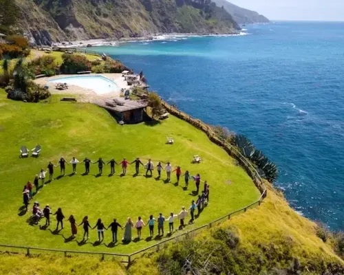 Esalen, California. Zona donde se empezó a desarrollar las bases del masaje californiano.